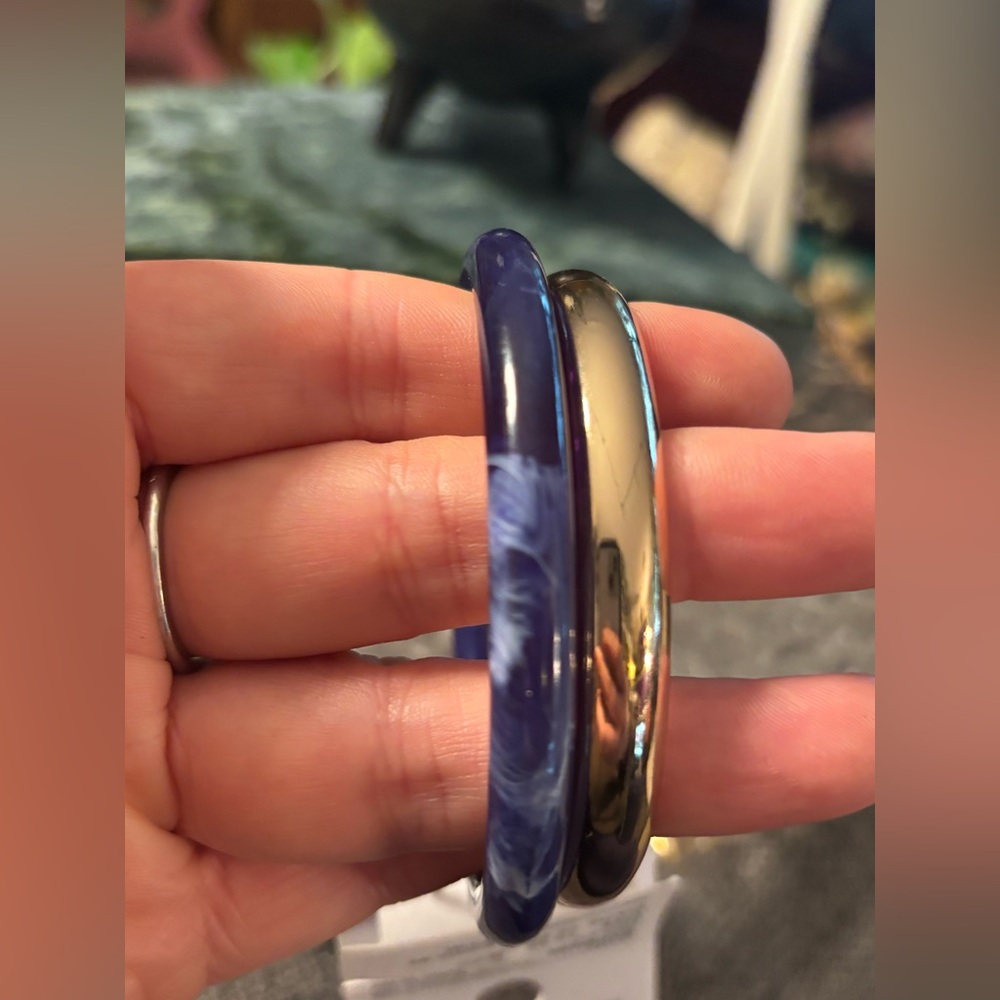NWT Blue Resin & Gold Tone Bangle Set • Modern Stack Bracelets • 2.5” Diameter